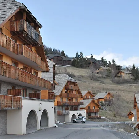à Pra Loup 1500 Avec Balcon Et Parking Intérieur, 6 Personnes - Fr-1-504-135 Appartement Uvernet-Fours